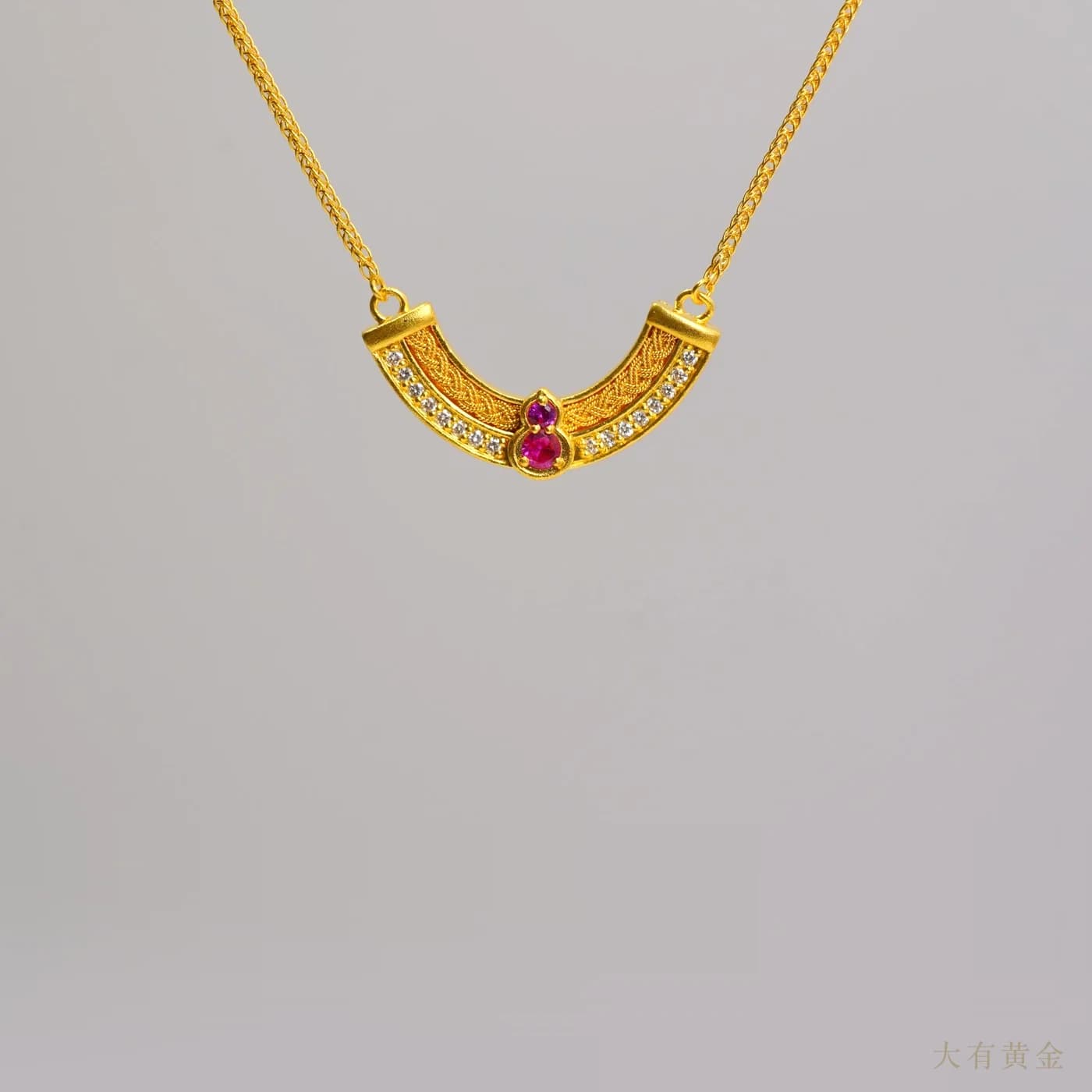 古法金红宝石葫芦项链