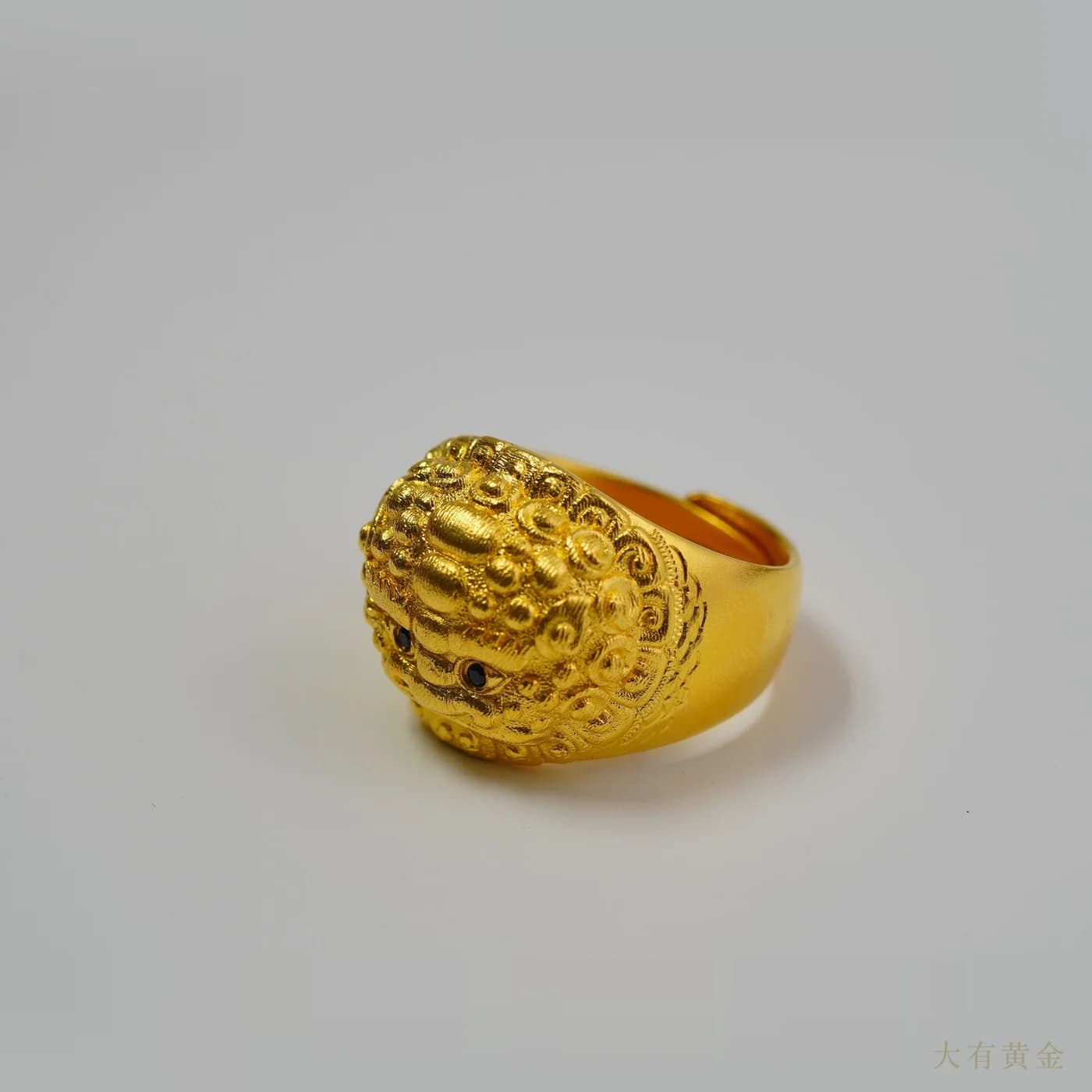 瑞兽金蟾蓝宝石男戒